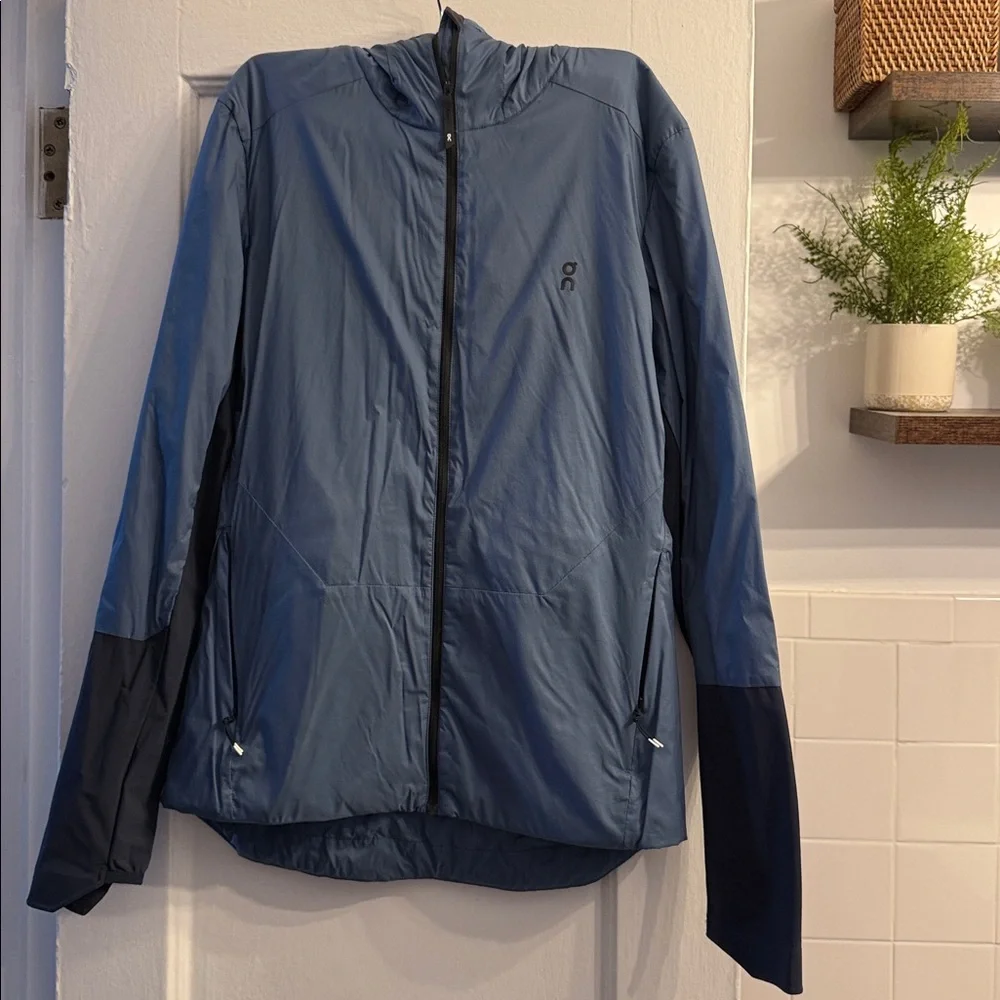 On Running Men's Blue and Navy Performance Jacket